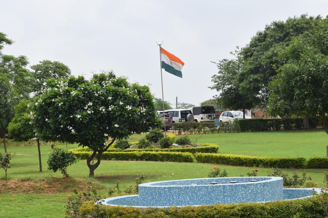 Aravali Hill View Estate Villa Gurgaon Luaran gambar